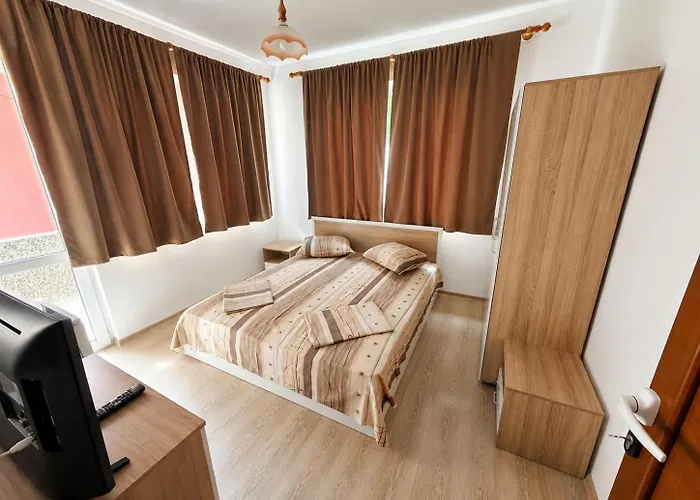 Фото Guest House Dayana Double Room 1 Равда