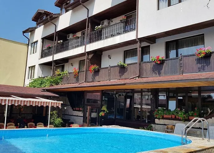 Family Hotel The Hunter'S Lodge Kosharitsa fotoğrafı