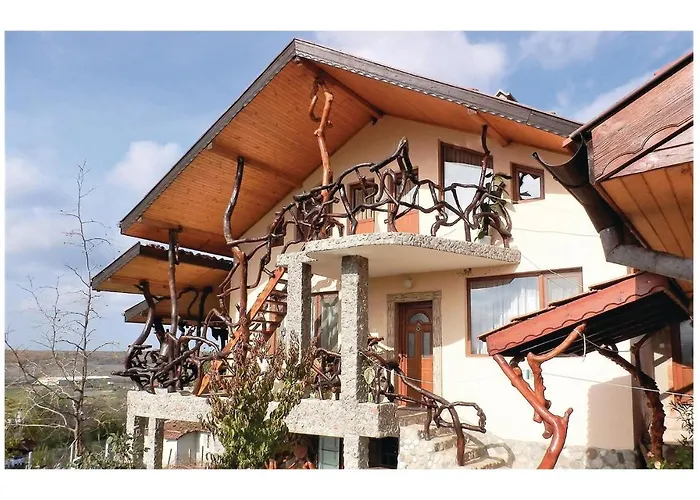 Four-Bedroom Holiday Home In Drachevo photo
